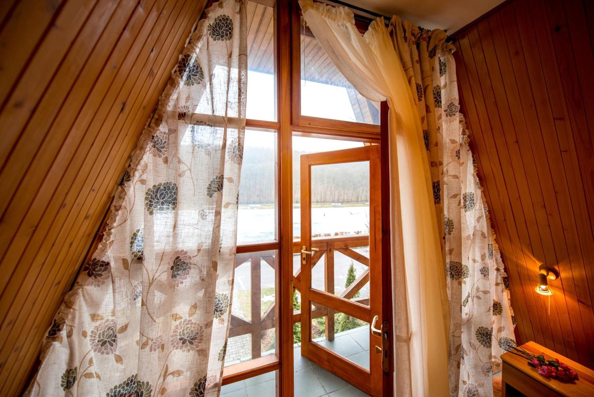 Buhta Vikingiv Hotel Vodniki Bilik gambar