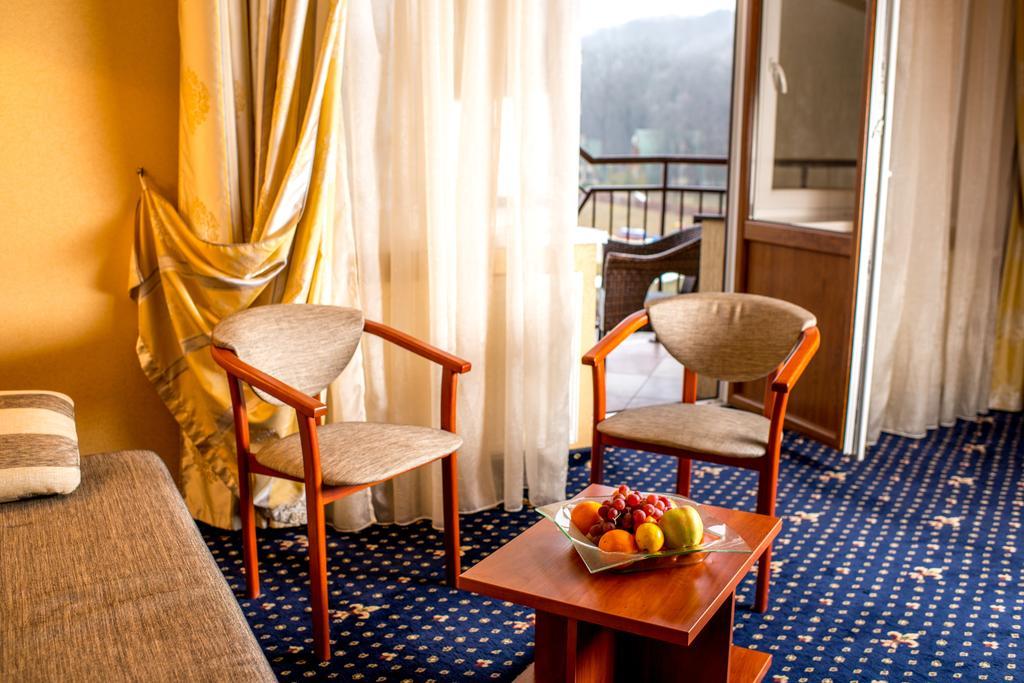 Buhta Vikingiv Hotel Vodniki Luaran gambar