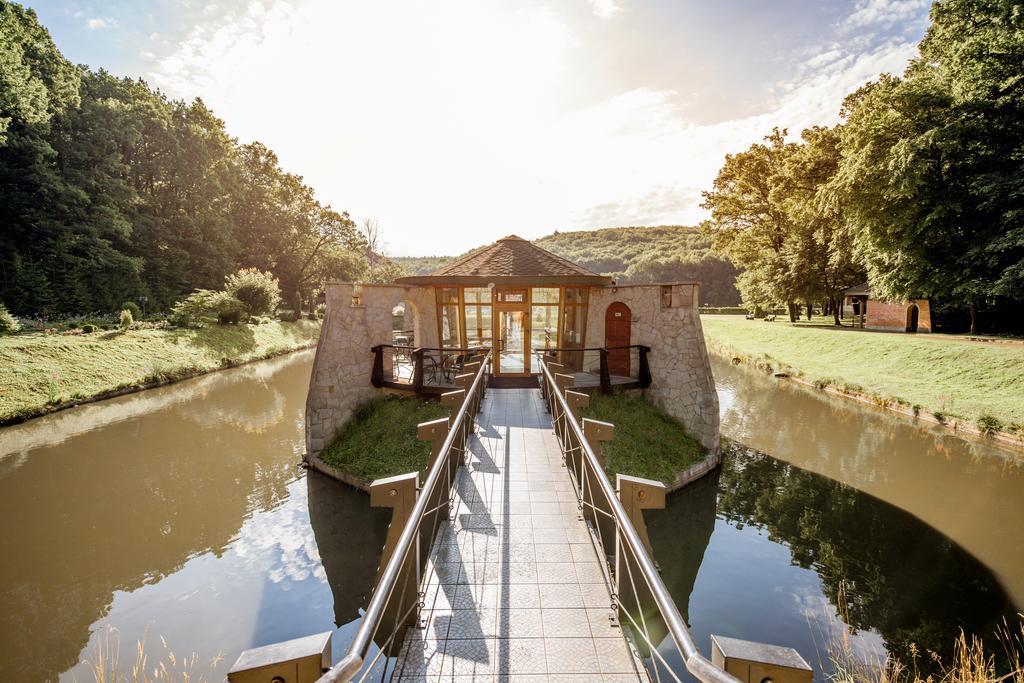 Buhta Vikingiv Hotel Vodniki Luaran gambar